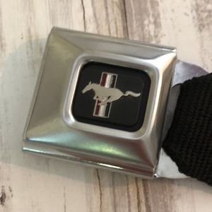 Ford Mustang adjustable belt